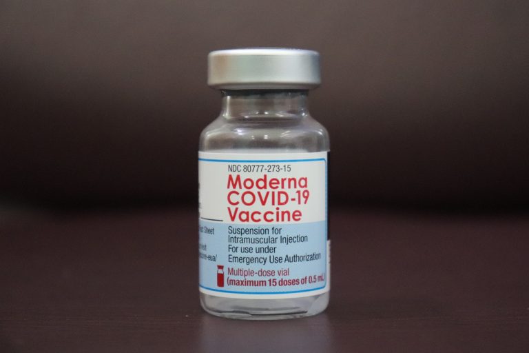 vaccine, prevention, covid-19 vaccine-6557420.jpg